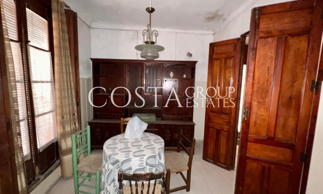 Resale - House -
Pinoso - Pinoso Centro