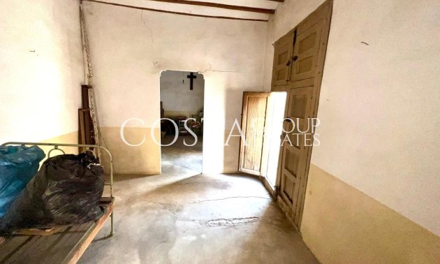 Resale - House -
Pinoso - Pinoso Centro