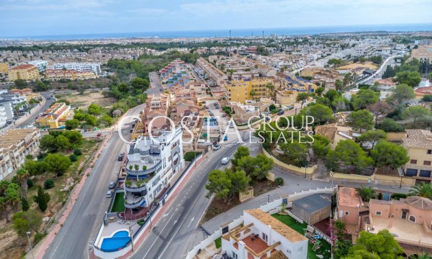 Resale - Apartments -
Orihuela - Villamartin