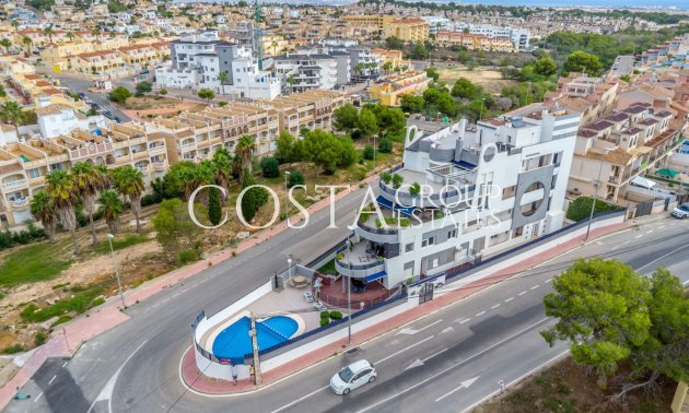 Resale - Apartments -
Orihuela - Villamartin