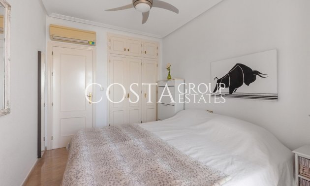 Resale - Apartments -
Orihuela - Villamartin