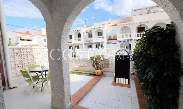 Herverkoop - Huis -
Orihuela - Mil Palmeras