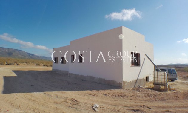 Resale - Villa -
Pinoso - Pinoso Centro