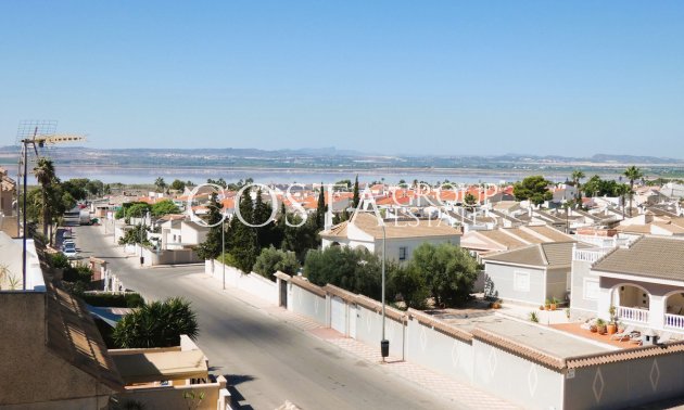 Resale - Villa -
Torrevieja - Torrevieja Centro