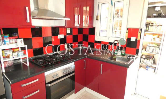 Resale - Villa -
Torrevieja - Torrevieja Centro