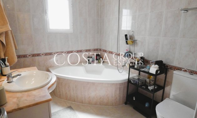 Resale - Villa -
Torrevieja - Torrevieja Centro