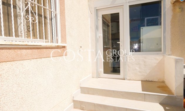 Resale - Villa -
Torrevieja - Torrevieja Centro