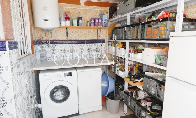 Resale - Villa -
Torrevieja - Torrevieja Centro