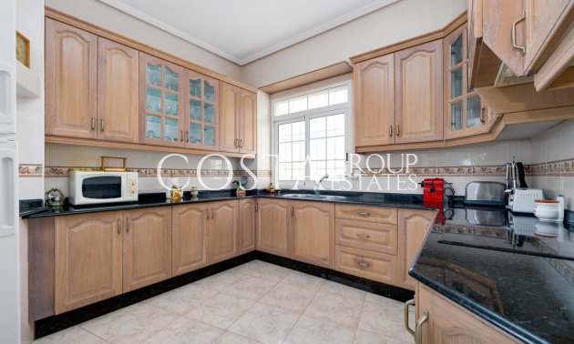 Resale - Apartments -
Torrevieja - Torrevieja Centro