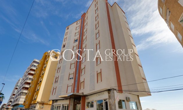 Resale - Apartments -
Torrevieja - Torrevieja Centro