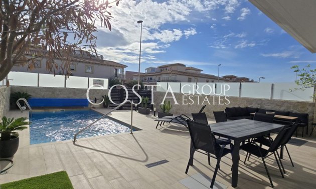 Resale - Villa -
Orihuela - Punta Prima