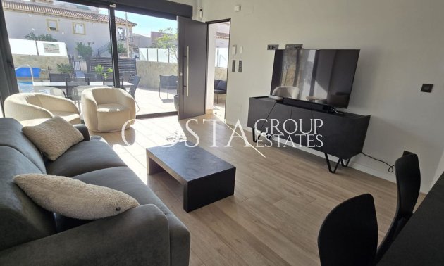 Resale - Villa -
Orihuela - Punta Prima