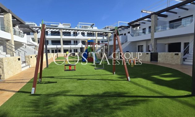 Resale - Villa -
Orihuela - Punta Prima