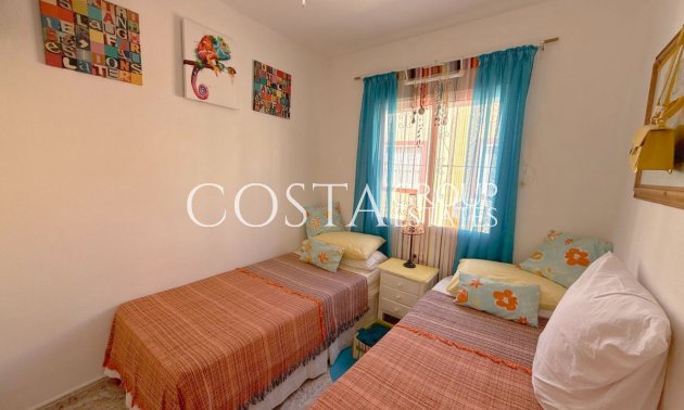 Resale - House -
Orihuela - Cabo Roig