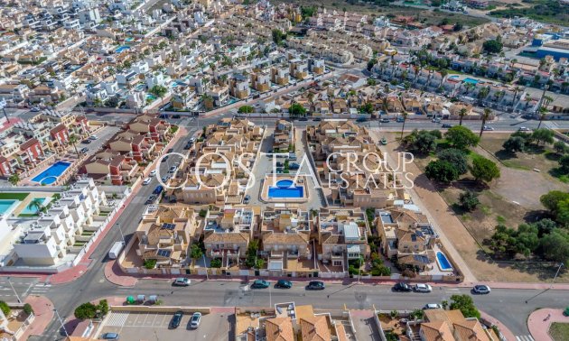 Resale - Apartments -
Torrevieja - Torrevieja Centro