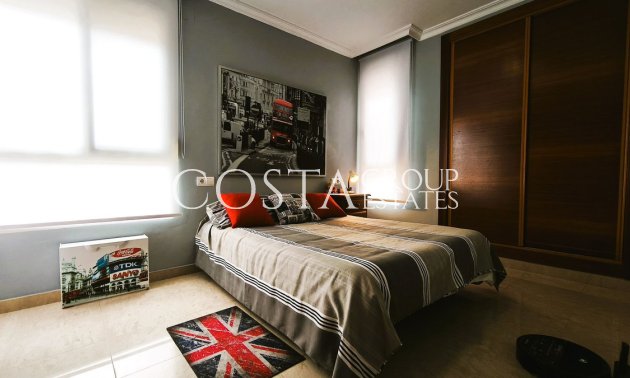 Resale - Villa -
Alicante - Alicante Centro