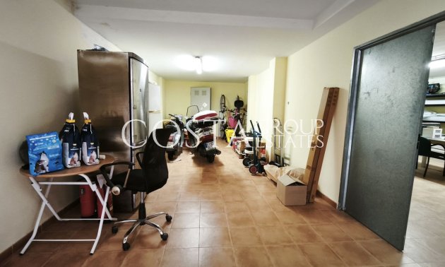 Resale - Villa -
Alicante - Alicante Centro