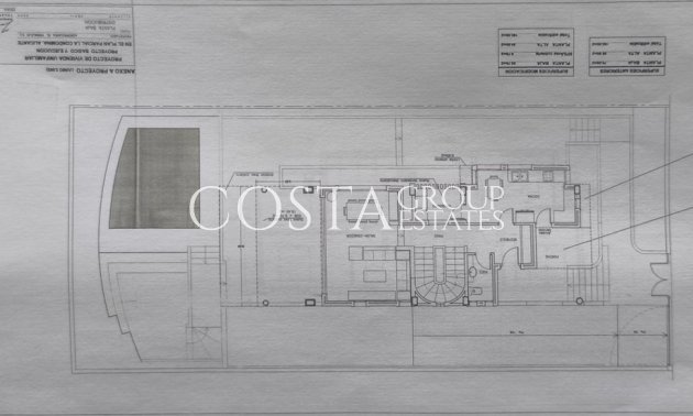 Resale - Villa -
Alicante - Alicante Centro