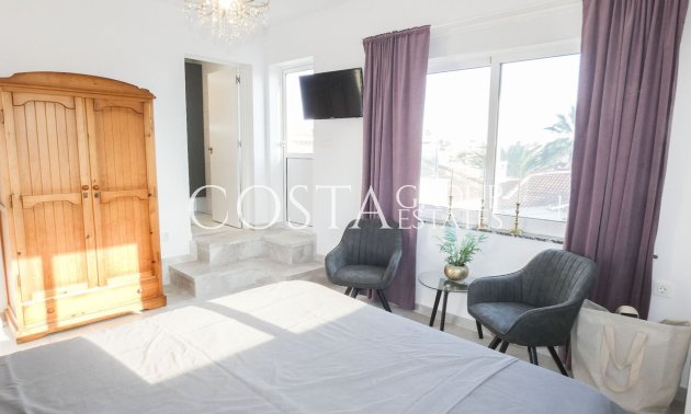 Resale - Villa -
Rojales - Ciudad Quesada