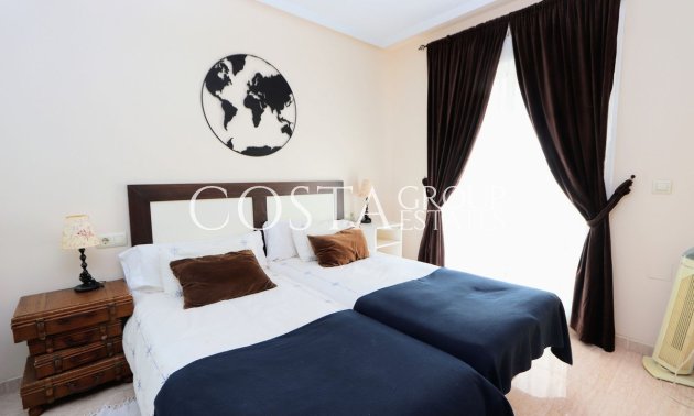 Resale - House -
Pilar de la Horadada - Torre De La Horadada