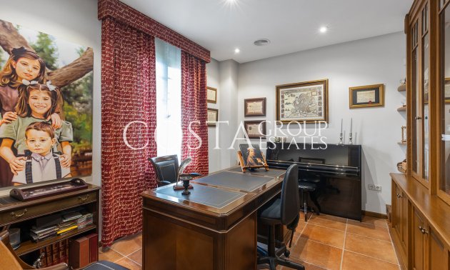 Resale - Villa -
Torrevieja - La Veleta