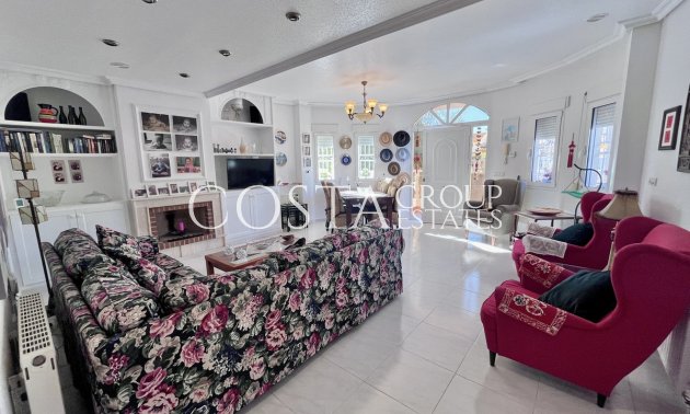 Resale - Villa -
Orihuela - La Zenia