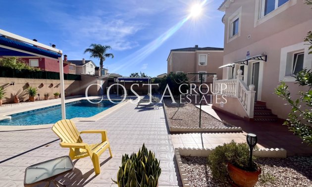 Resale - Villa -
Orihuela - La Zenia