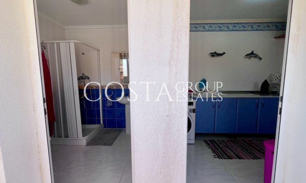 Resale - Villa -
Orihuela - La Zenia