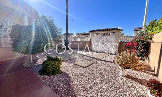 Resale - Villa -
Orihuela - La Zenia