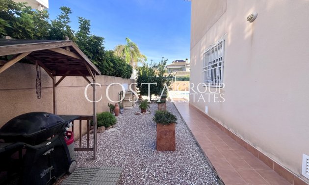 Resale - Villa -
Orihuela - La Zenia