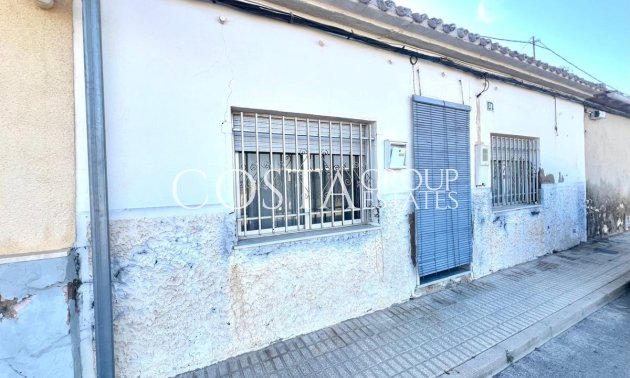 Resale - House -
Pinoso - Pinoso Centro