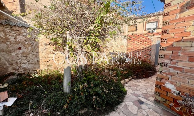 Resale - House -
Pinoso - Pinoso Centro