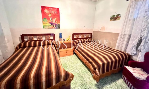 Resale - House -
Pinoso - Pinoso Centro