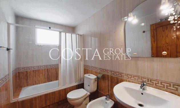 Resale - House -
Orihuela - Los Altos