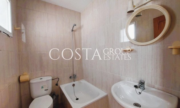 Resale - House -
Orihuela - Los Altos