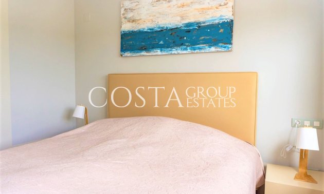 Resale - Villa -
Orihuela - Las Colinas Golf