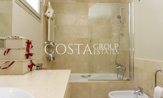 Resale - Villa -
Orihuela - Las Colinas Golf