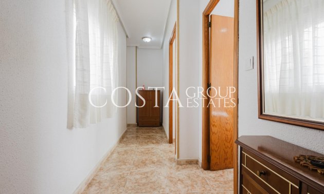 Resale - Apartments -
Torrevieja - Torrevieja Centro