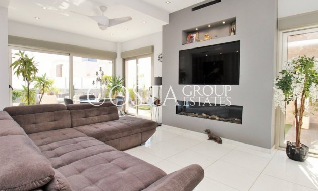 Resale - Villa -
Orihuela - Villamartin