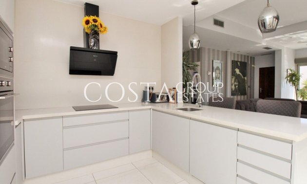 Resale - Villa -
Orihuela - Villamartin