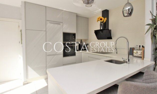 Resale - Villa -
Orihuela - Villamartin