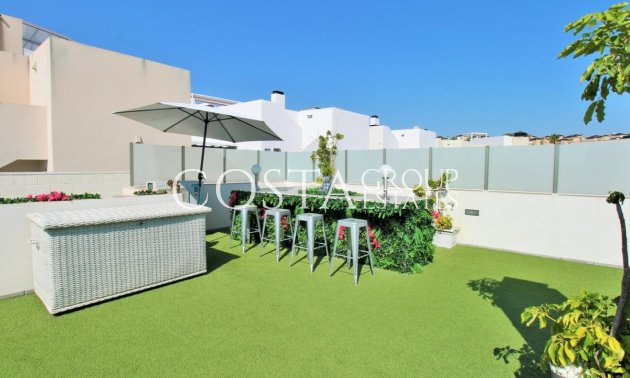 Resale - Villa -
Orihuela - Villamartin