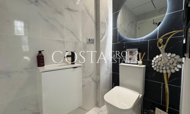 Resale - Villa -
Orihuela Costa - Villamartín