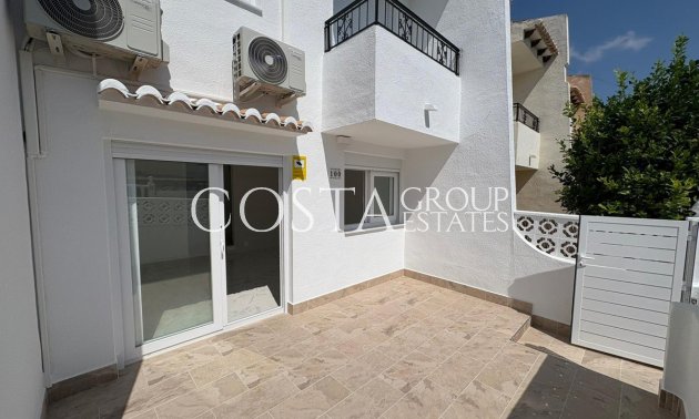 Resale - House -
Torrevieja - Torrevieja Centro