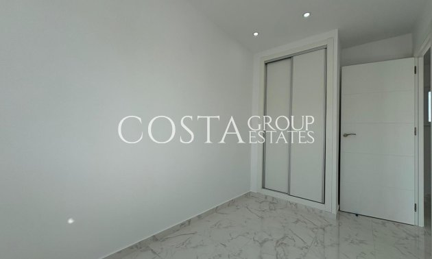 Resale - House -
Torrevieja - Torrevieja Centro