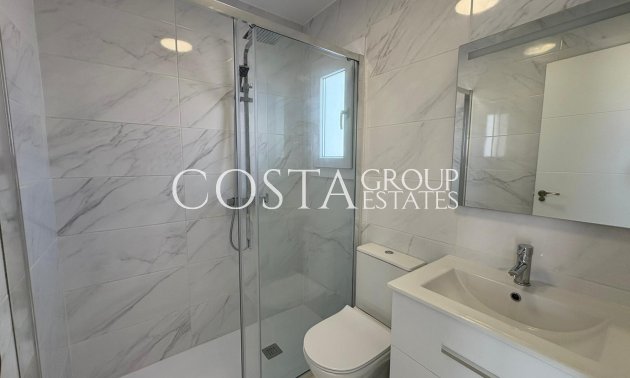 Resale - House -
Torrevieja - Torrevieja Centro