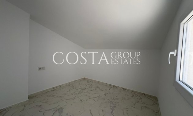 Resale - House -
Torrevieja - Torrevieja Centro