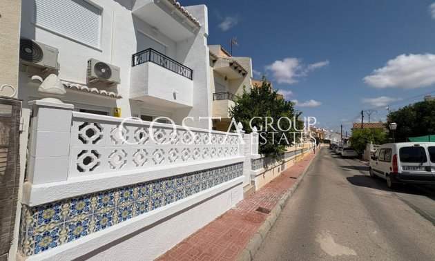 Resale - House -
Torrevieja - Torrevieja Centro