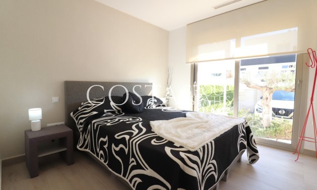 Odsprzedaż - Willa -
Benijofar