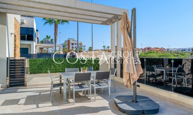Resale - Villa -
Orihuela - Lomas de Cabo Roig